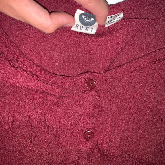 Roxy slightly cropped lace long sleeve maroon top - Picture 4 of 9